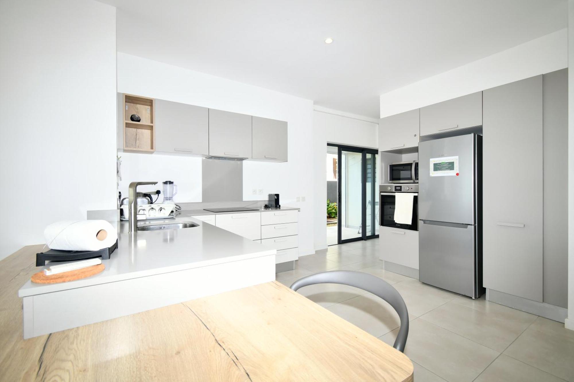 White&Blue Beachfront Luxury Poste Lafayette Exterior foto