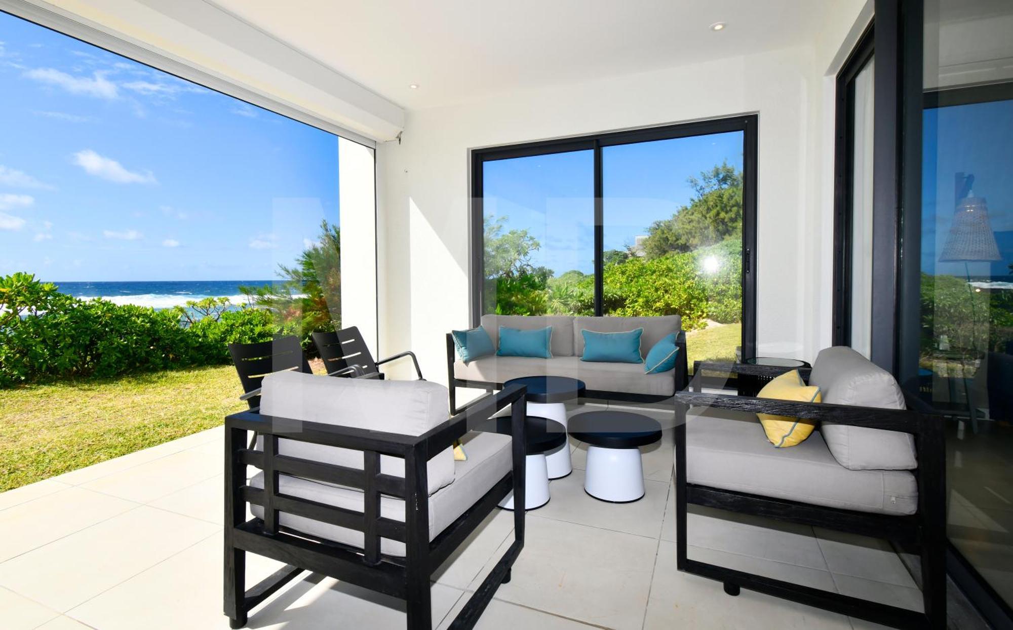 White&Blue Beachfront Luxury Poste Lafayette Exterior foto