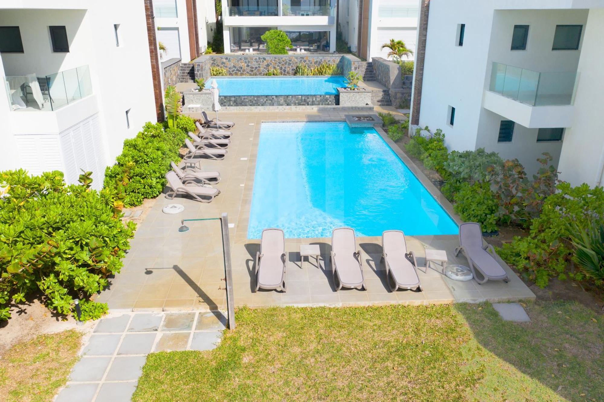 White&Blue Beachfront Luxury Poste Lafayette Exterior foto