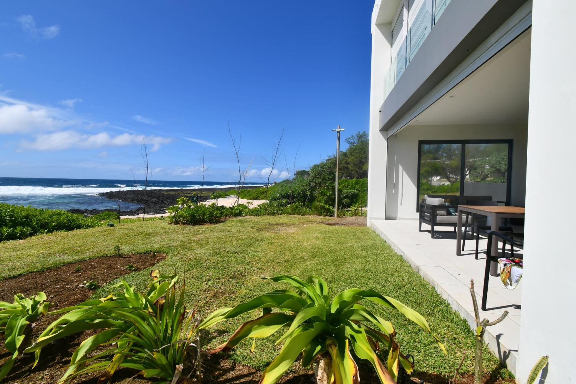 White&Blue Beachfront Luxury Poste Lafayette Exterior foto